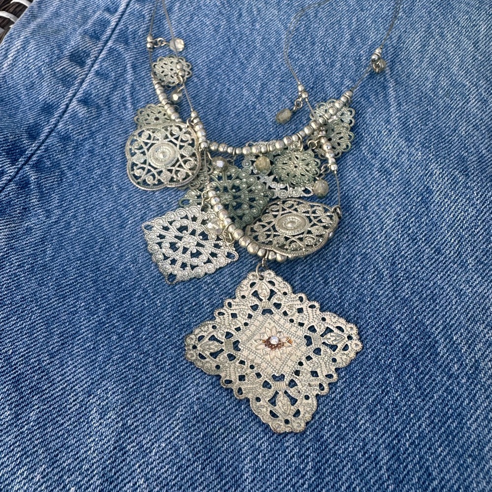 Elegant Silver Filigree Necklace
